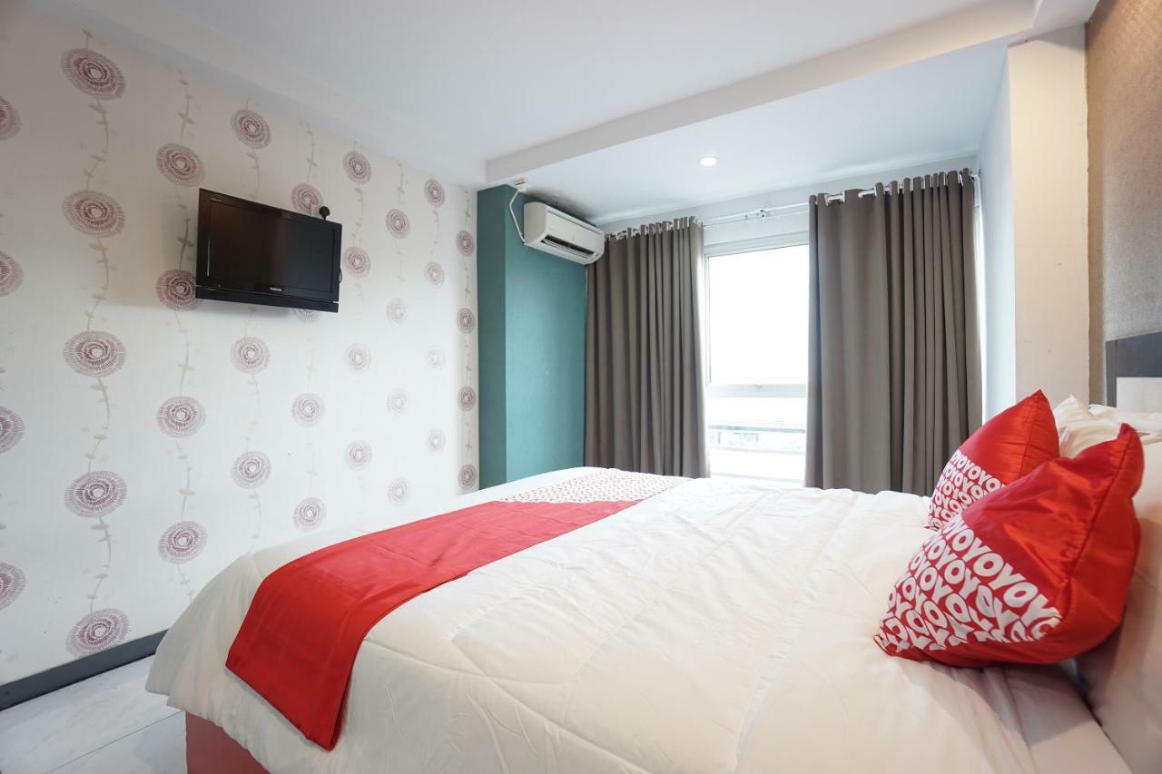 Oyo 1318 Hotel Prince Boulevard Манадо Экстерьер фото